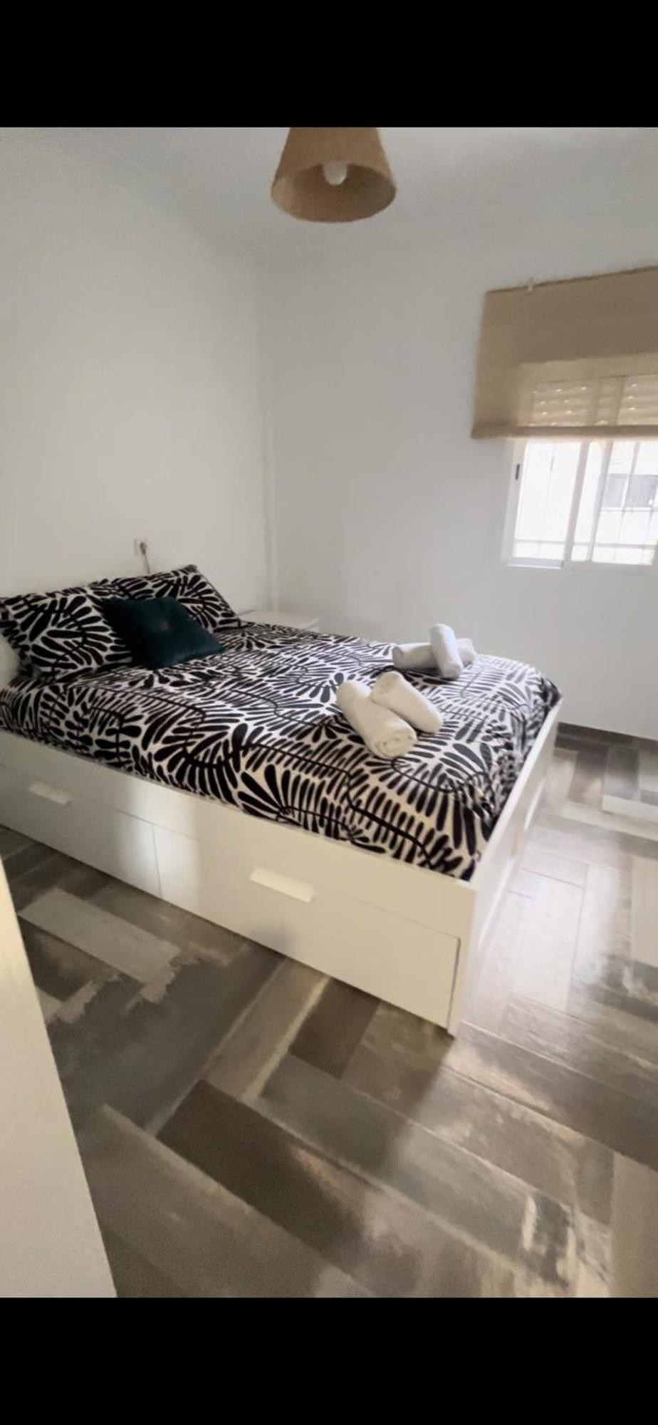 Lovely Rooms En Piso Compartido Севилья Экстерьер фото